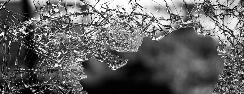 Image of broken glass 